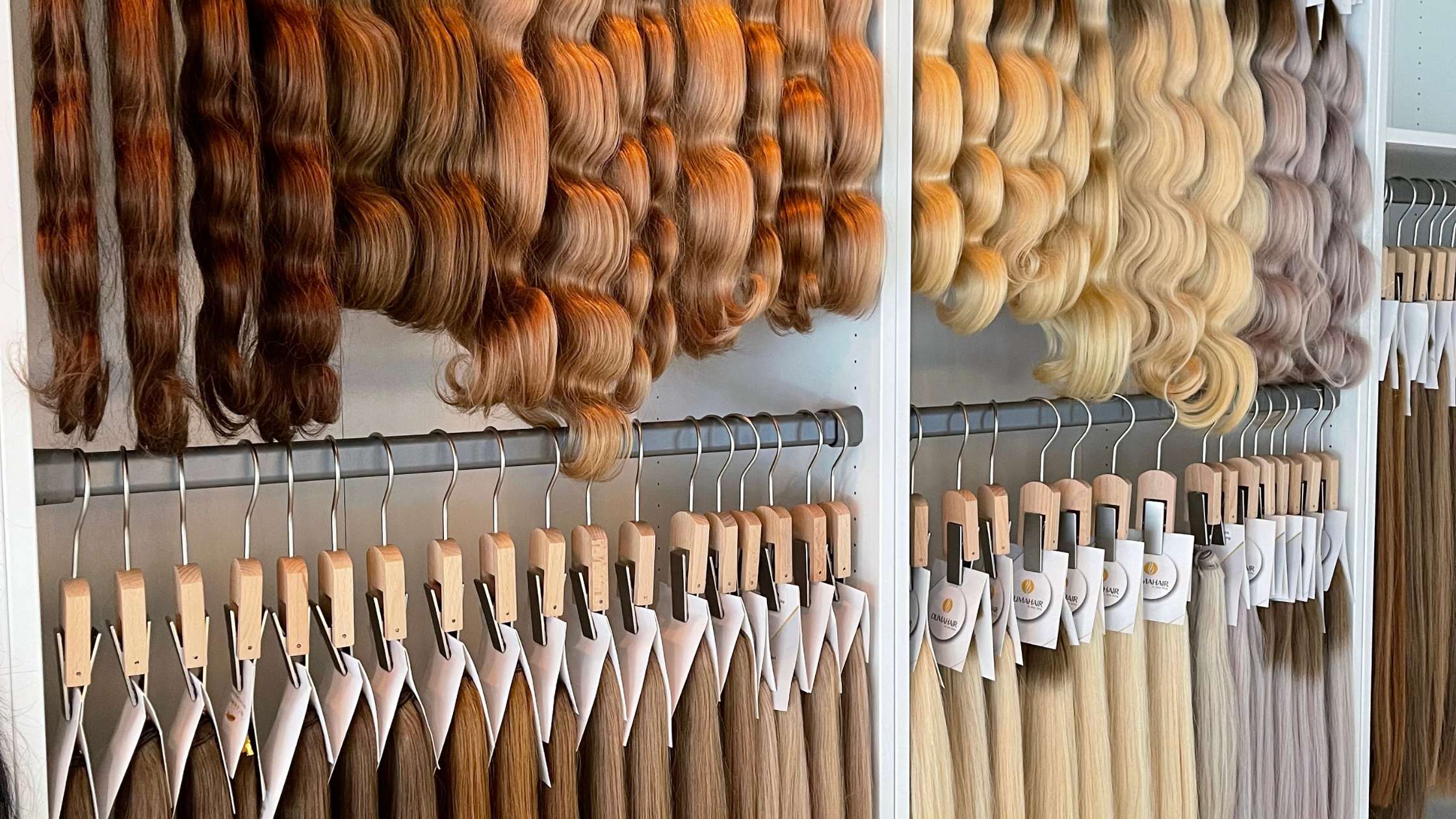 Tissage vs Perruque : Quelle solution pour vous ?